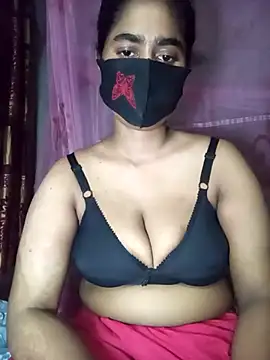 hotgirls02 online show from April 22, 2026, 7:31 pm