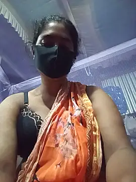 hotgirls02 online show from June 10, 2026, 7:59 pm