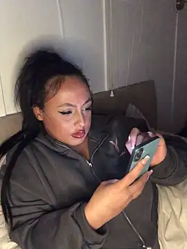 mayawesttt online show from March 15, 2026, 9:44 pm