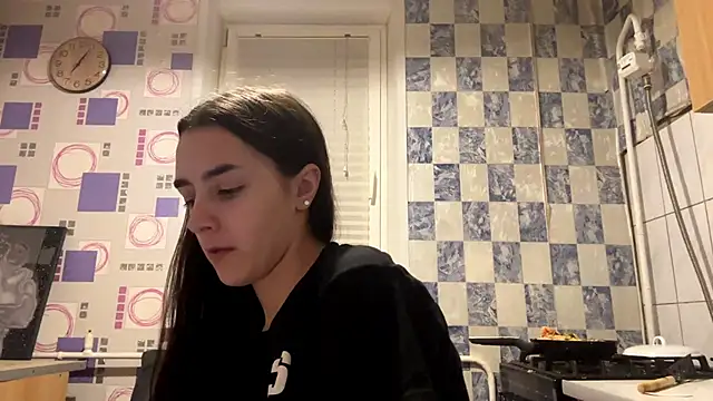 TyraMagna online show from February 23, 2026, 4:07 pm