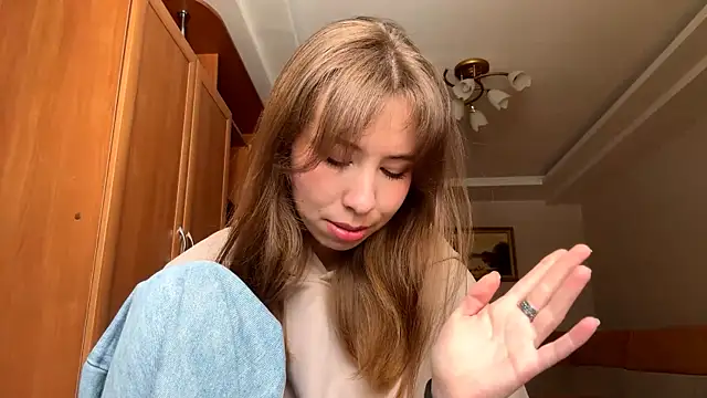 SerenaHawthorne online show from February 27, 2026, 10:04 am