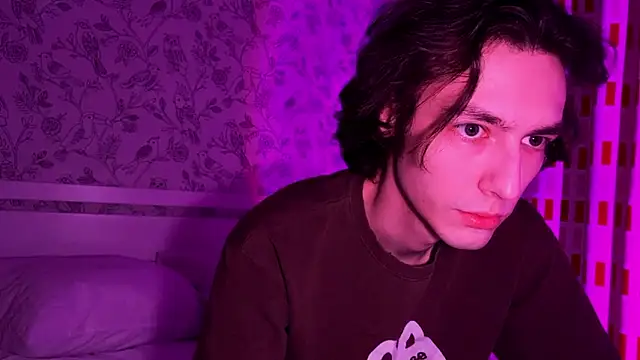 crybae online show from February 24, 2026, 2:23 am