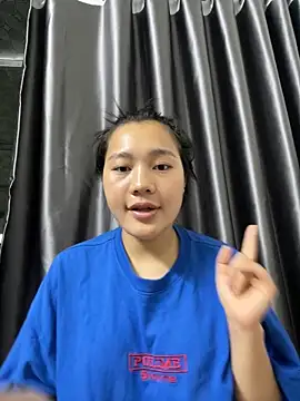 Snapshot of Meo_nho chatting on April 3, 2026, 1:28 pm Meo nho online show from April 3, 2026, 1:28 pm