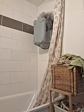 JestingSense online show from April 25, 2026, 9:45 am