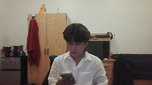 Snapshot of Ethangh001 chatting on March 2, 2026, 2:56 am Ethangh001 online show from March 2, 2026, 2:56 am