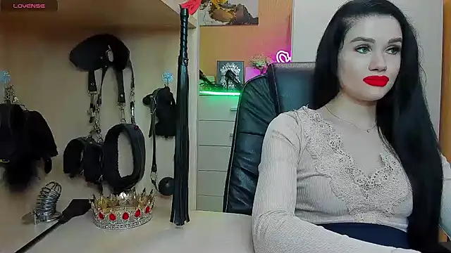 Snapshot of KristiTopxx chatting on June 8, 2026, 7:14 pm KristiTopxx online show from June 8, 2026, 7:14 pm
