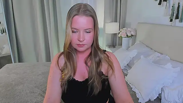 Arya Thomas online show from April 6, 2026, 9:49 pm