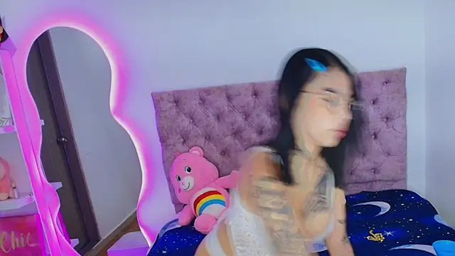 CamilaVelour online show from March 31, 2026, 3:30 am