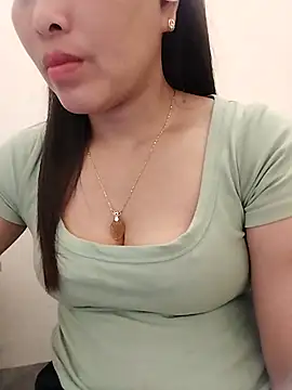 01 ANNA 01 online show from April 12, 2026, 2:09 pm