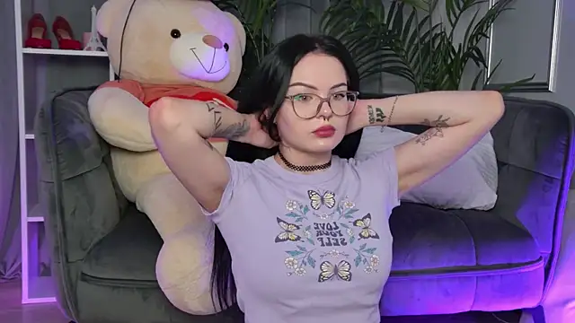 CindyMil online show from July 20, 2026, 6:10 am