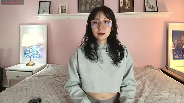 Abigailladyy online show from May 1, 2026, 11:37 am