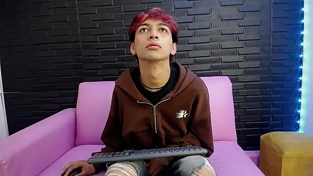 Snapshot of DanteLux chatting on March 2, 2026, 2:57 pm DanteLux online show from March 2, 2026, 2:57 pm