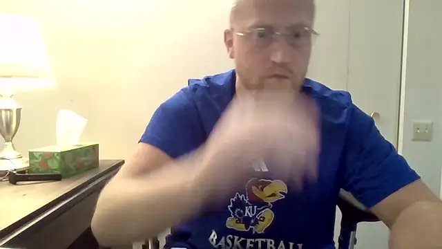 Snapshot of tytheexhibionist chatting on June 16, 2026, 3:01 pm tytheexhibionist online show from June 16, 2026, 3:01 pm
