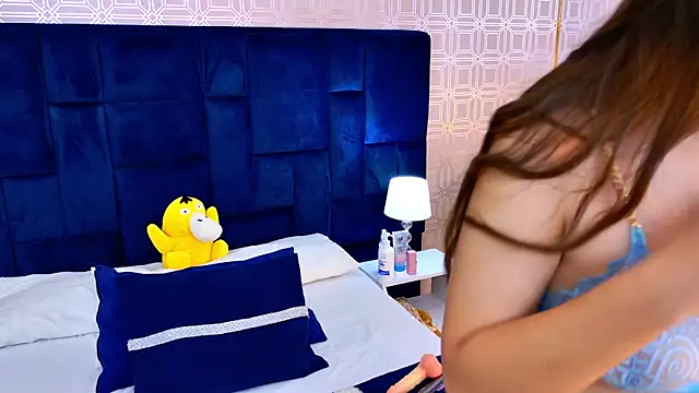 Cami Rousse online show from April 7, 2026, 12:18 pm