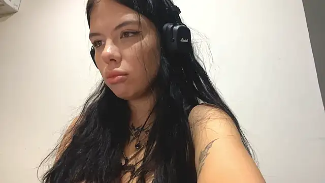 MichaeleStockon online show from February 25, 2026, 5:13 pm