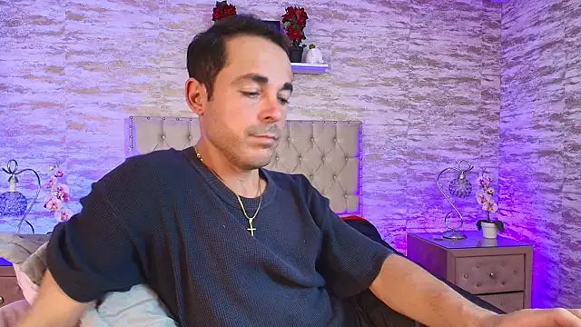 Adams Sanz online show from April 16, 2026, 9:39 pm