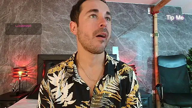 Adams Sanz online show from April 22, 2026, 8:26 pm