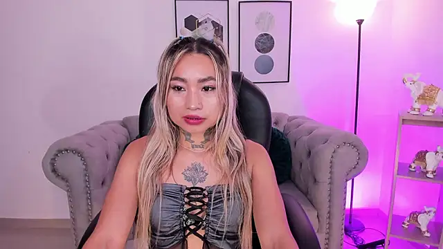 mystic nova  online show from March 4, 2026, 2:14 pm