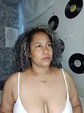 medusafox  online show from June 20, 2026, 5:45 am