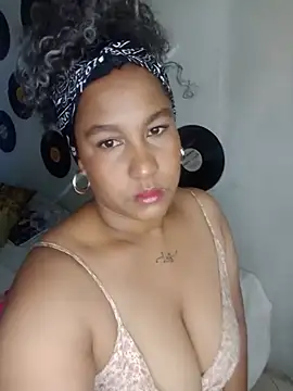 medusafox  online show from June 19, 2026, 5:02 am