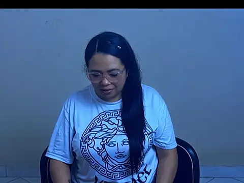 SARAHONEY26 online show from March 16, 2026, 5:44 am