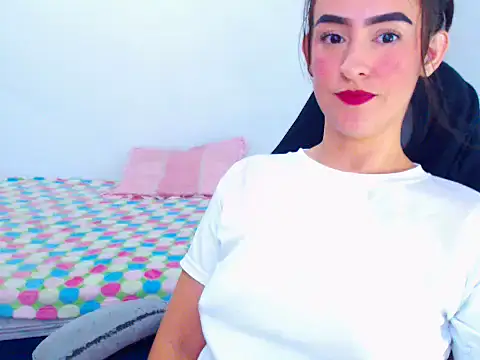 dreamgirlxxx1 online show from July 12, 2026, 9:37 pm