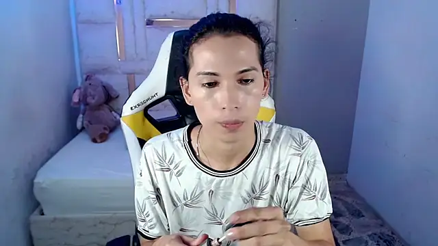 Larry craft online show from April 7, 2026, 8:21 pm