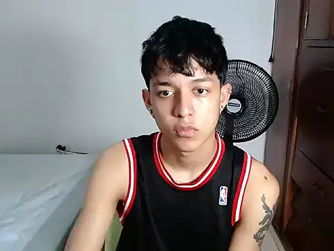 cute jisus online show from April 1, 2026, 4:48 pm