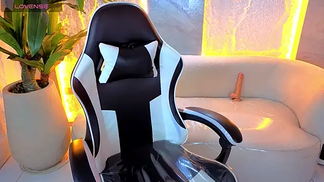 ashelyy tp online show from February 26, 2026, 12:54 am