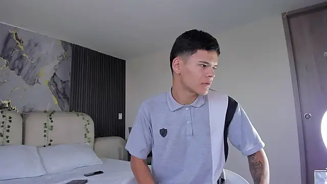 DylanRoyce  online show from March 15, 2026, 12:56 pm