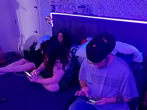 4dice06 online show from May 17, 2026, 4:45 am