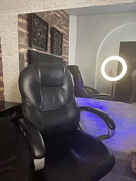 kendra leroy online show from March 30, 2026, 10:33 pm