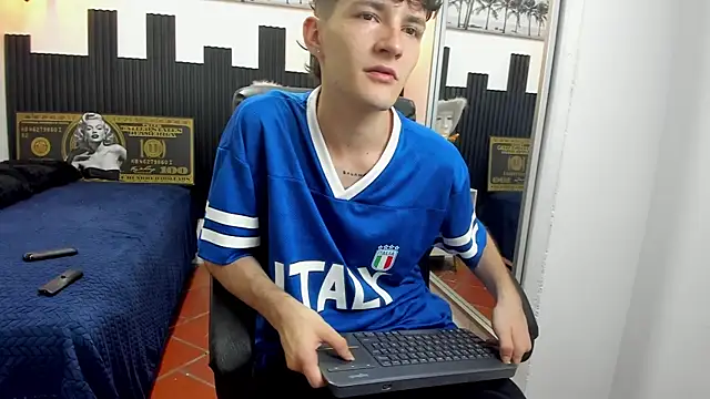Snapshot of trevor_mob chatting on June 13, 2026, 6:17 pm trevor mob online show from June 13, 2026, 6:17 pm