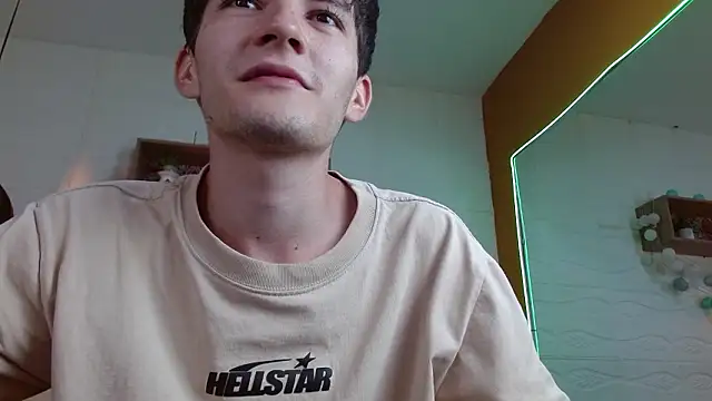 Snapshot of trevor_mob chatting on February 25, 2026, 8:52 pm trevor mob online show from February 25, 2026, 8:52 pm