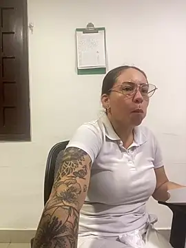 sweet wet dreamss online show from February 26, 2026, 4:01 am