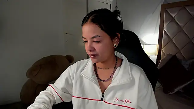 Snapshot of dulce_lyraa1 chatting on June 12, 2026, 4:10 am dulce lyraa1 online show from June 12, 2026, 4:10 am