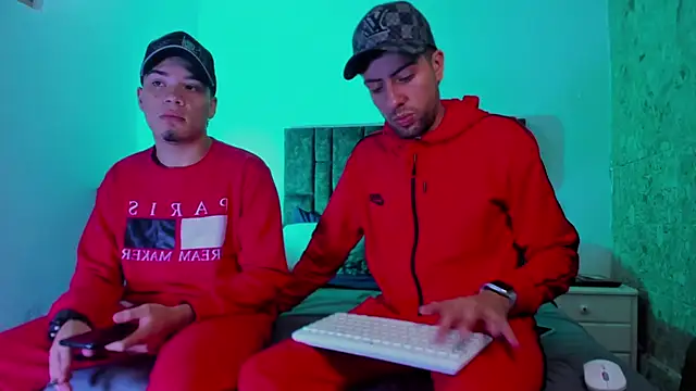 alex and christhoper online show from April 15, 2026, 2:06 am