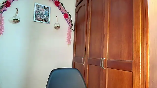 khoe777 online show from April 7, 2026, 7:37 pm