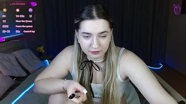 Smi1eF1ower online show from February 27, 2026, 10:31 pm