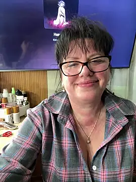 expensive lady online show from March 22, 2026, 7:15 pm