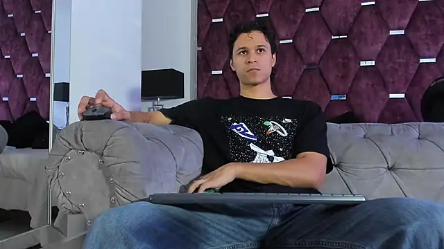 TonyBenedetti online show from July 18, 2026, 9:23 pm