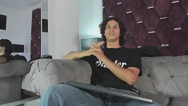 Snapshot of TonyBenedetti chatting on May 8, 2026, 8:34 pm TonyBenedetti online show from May 8, 2026, 8:34 pm