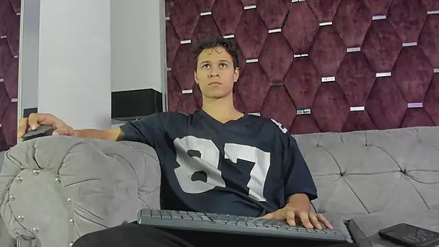 TonyBenedetti online show from July 8, 2026, 8:53 pm