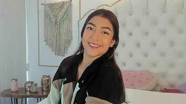 Sara funy online show from May 19, 2026, 11:39 am