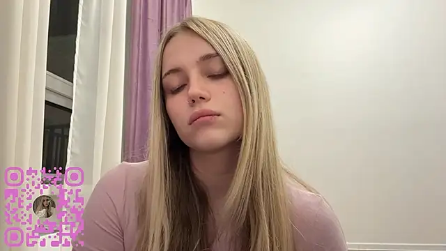 DebiCoppolino online show from February 24, 2026, 7:37 pm