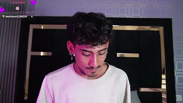 Dark Eros  online show from March 26, 2026, 8:07 pm