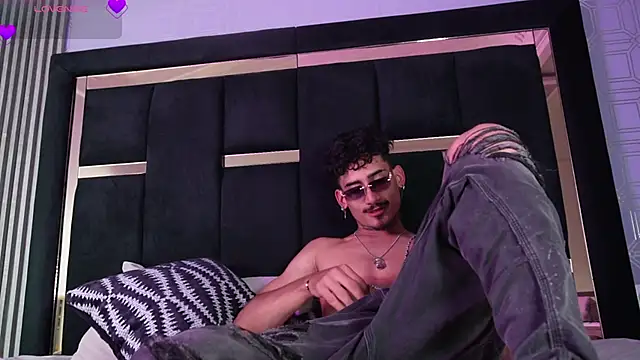 Dark Eros  online show from March 7, 2026, 8:25 pm