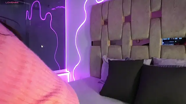 Petitte Mussa online show from April 17, 2026, 3:20 am