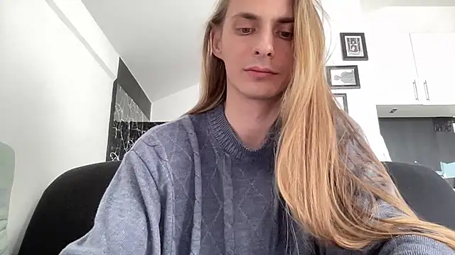 Snapshot of mi_chyort chatting on February 25, 2026, 11:10 am mi chyort online show from February 25, 2026, 11:10 am