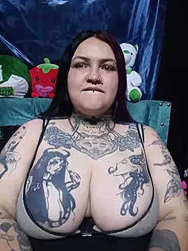 Snapshot of Lu_Bbw chatting on July 24, 2026, 1:01 am Lu Bbw online show from July 24, 2026, 1:01 am